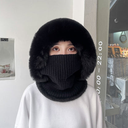 Căciulă tricotată călduroasă cu mască